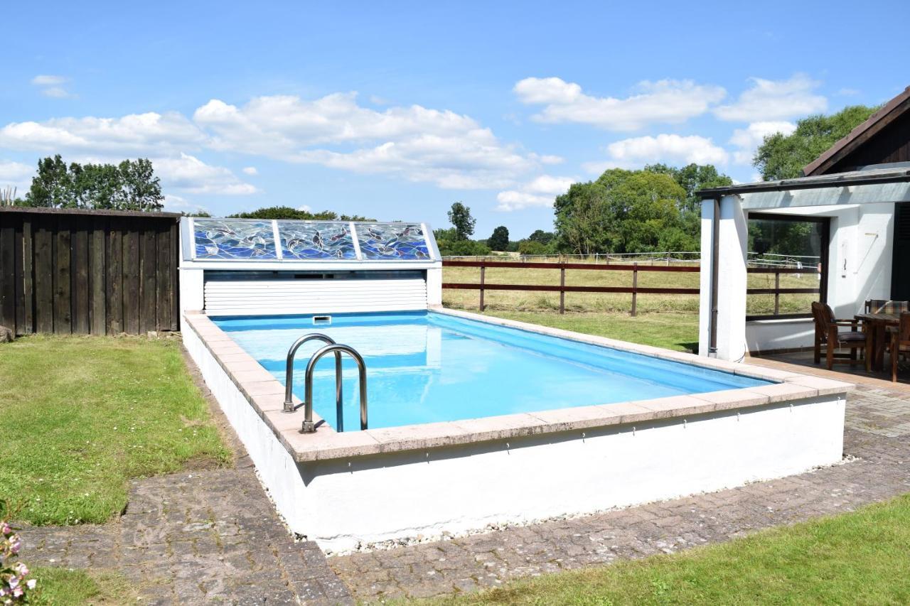 Landhaus Hideaway Mit Aussenpool, Sauna Und Kamin Bosau Ngoại thất bức ảnh