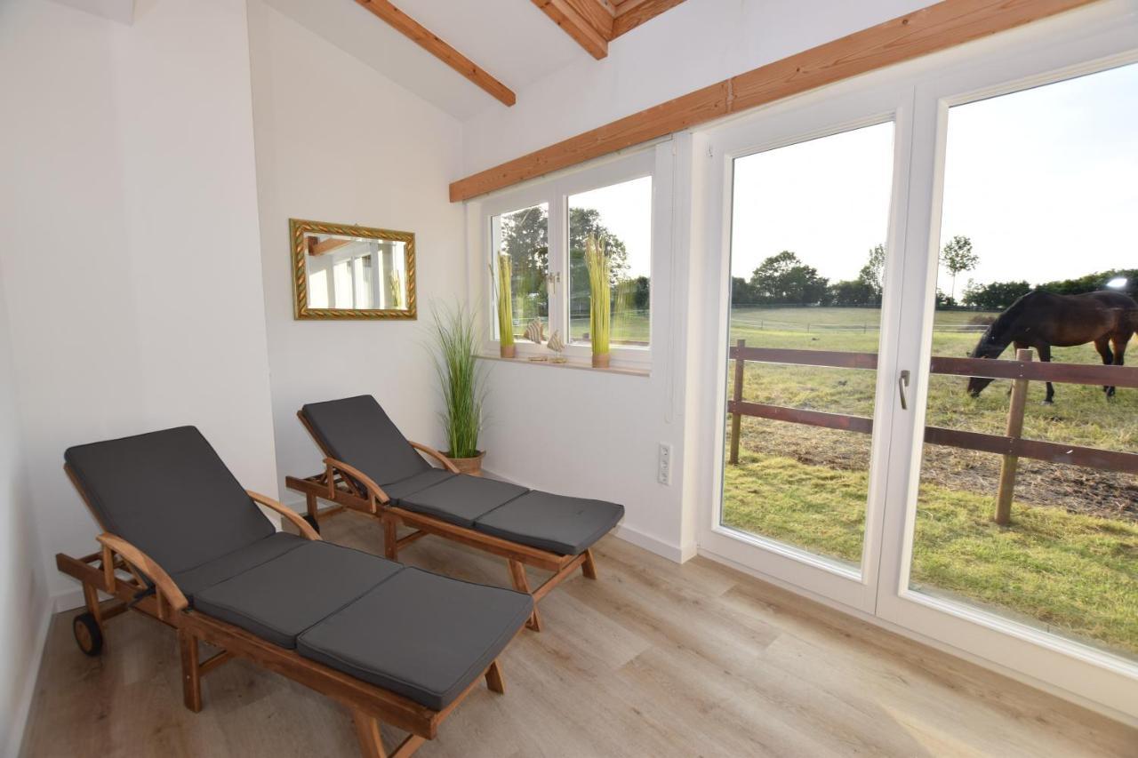 Landhaus Hideaway Mit Aussenpool, Sauna Und Kamin Bosau Ngoại thất bức ảnh